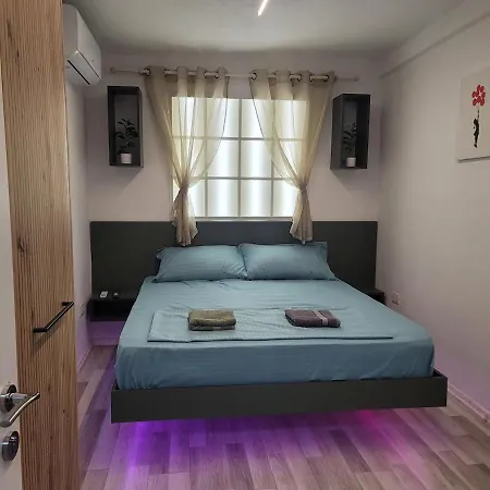 Apartment Floating Bed 2 *