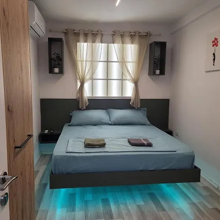 Apartment Floating Bed 2 Tirana